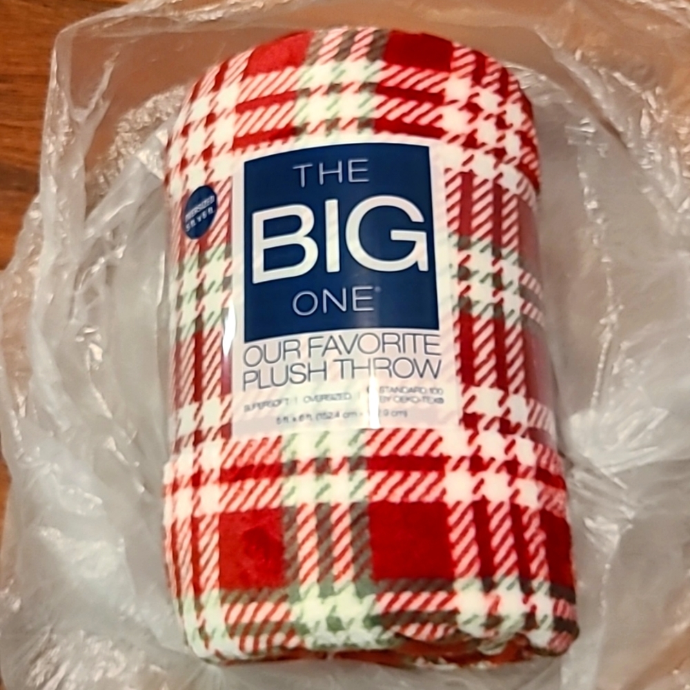 The Big One Plush Throw